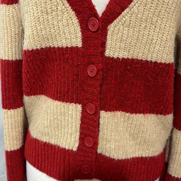 American Eagle Red Beige Striped Button Front Cropped V Neck Cardigan size Small - Picture 16 of 16